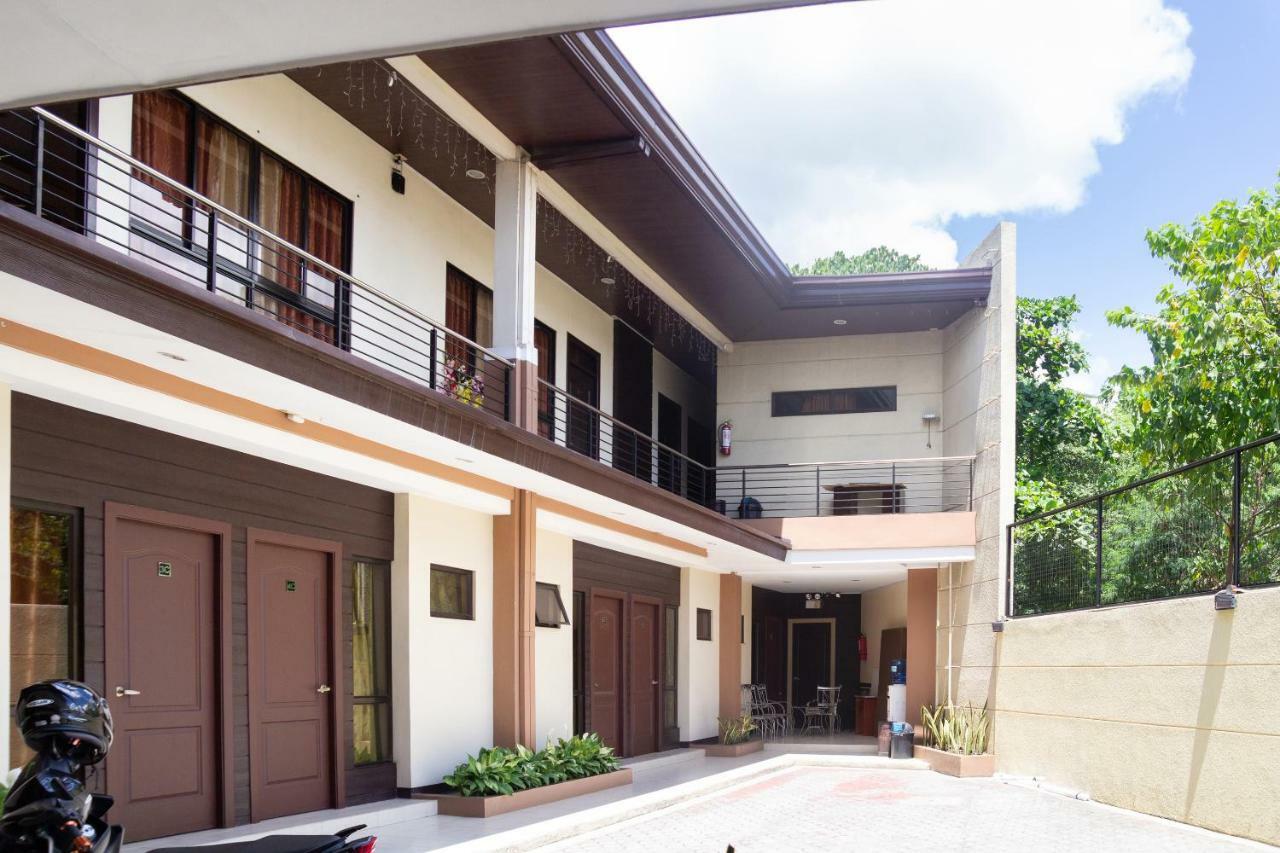 Oyo 153 Espacio De Clarita Hometel Davao City Exterior foto